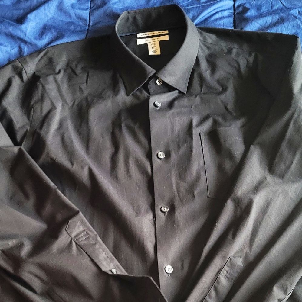 Black dress shirt Size 27.7 34/35 Long Sleeve